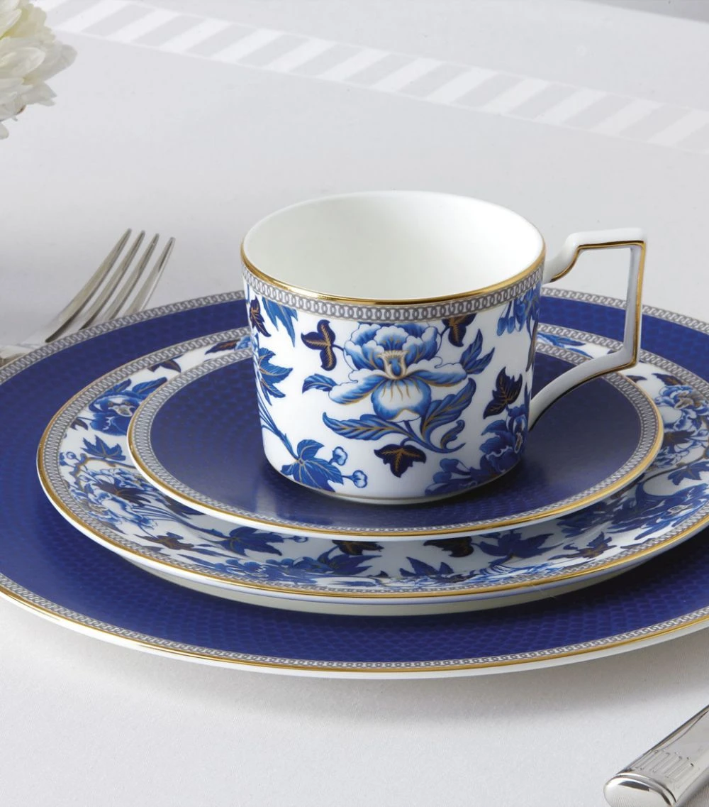 Wedgwood Hibiscus Plate (20cm) MULTI Plates - Image 2